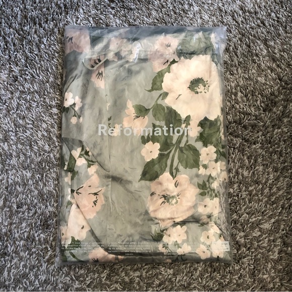 Reformation Veria Silk Dress - Tarragon - Picture 3 of 7